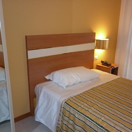 Hotel Gf Cesano Boscone Eksteriør billede