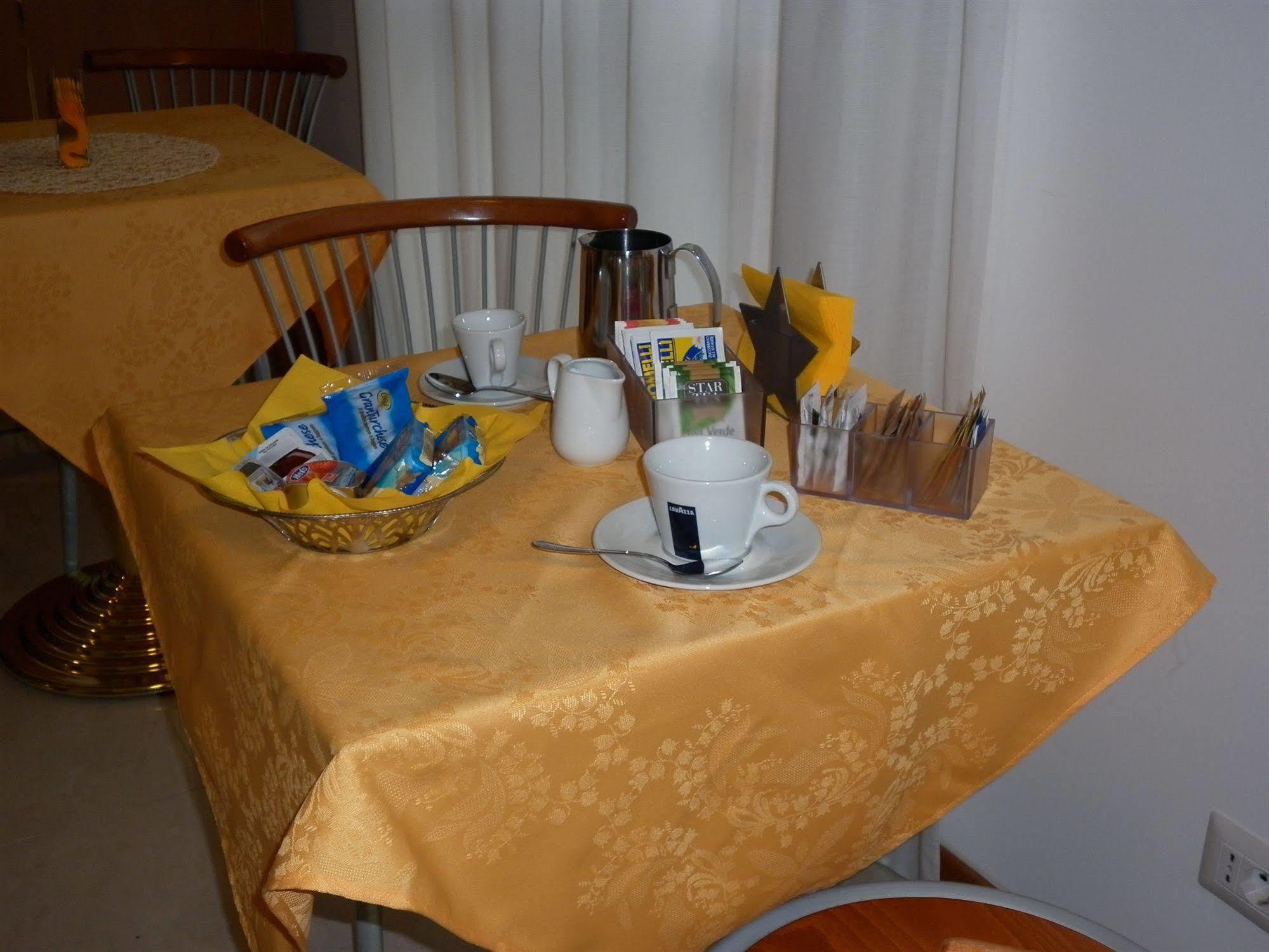 Hotel Gf Cesano Boscone Eksteriør billede
